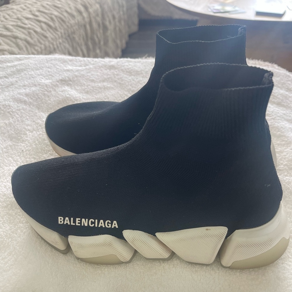 Preowned balenciaga sneakers